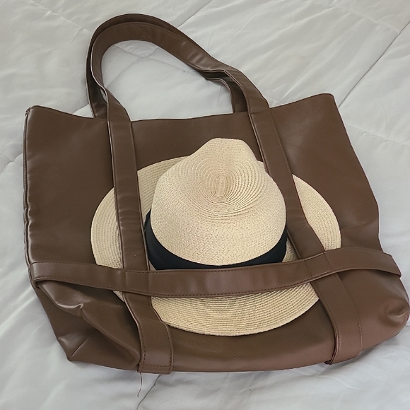 Handbags - Brown Leather Hat Tote Bag